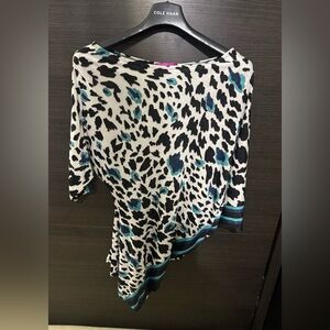 (NWT) Narciso Lang Leopard Print Top with Blue Accents